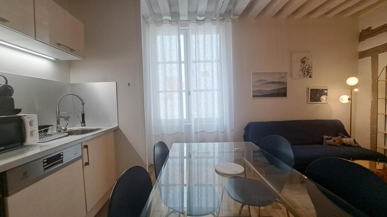 Appartement Centre Vieux Tours Dans Immeuble Historique 3P Экстерьер фото